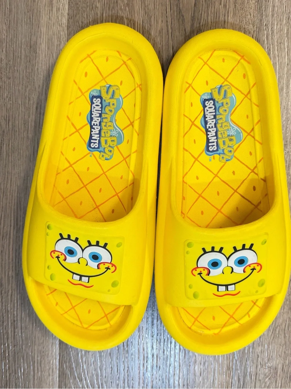 SpongeBob Squarepants Bright Yellow Slide Sandals with Character Face - Picture 1 of 1